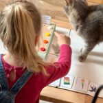 enfant qui utilise le koolookoo